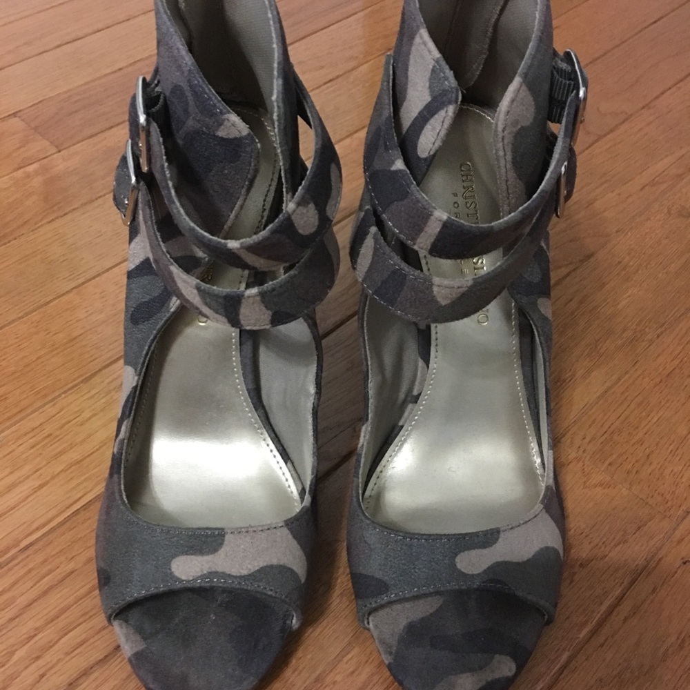 Camo heels 4”